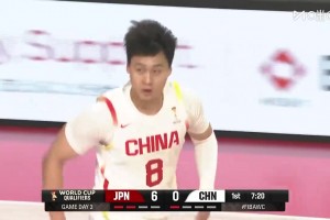 个人能力解题！赵睿突破上篮打成，拿下中国男篮本场首分！